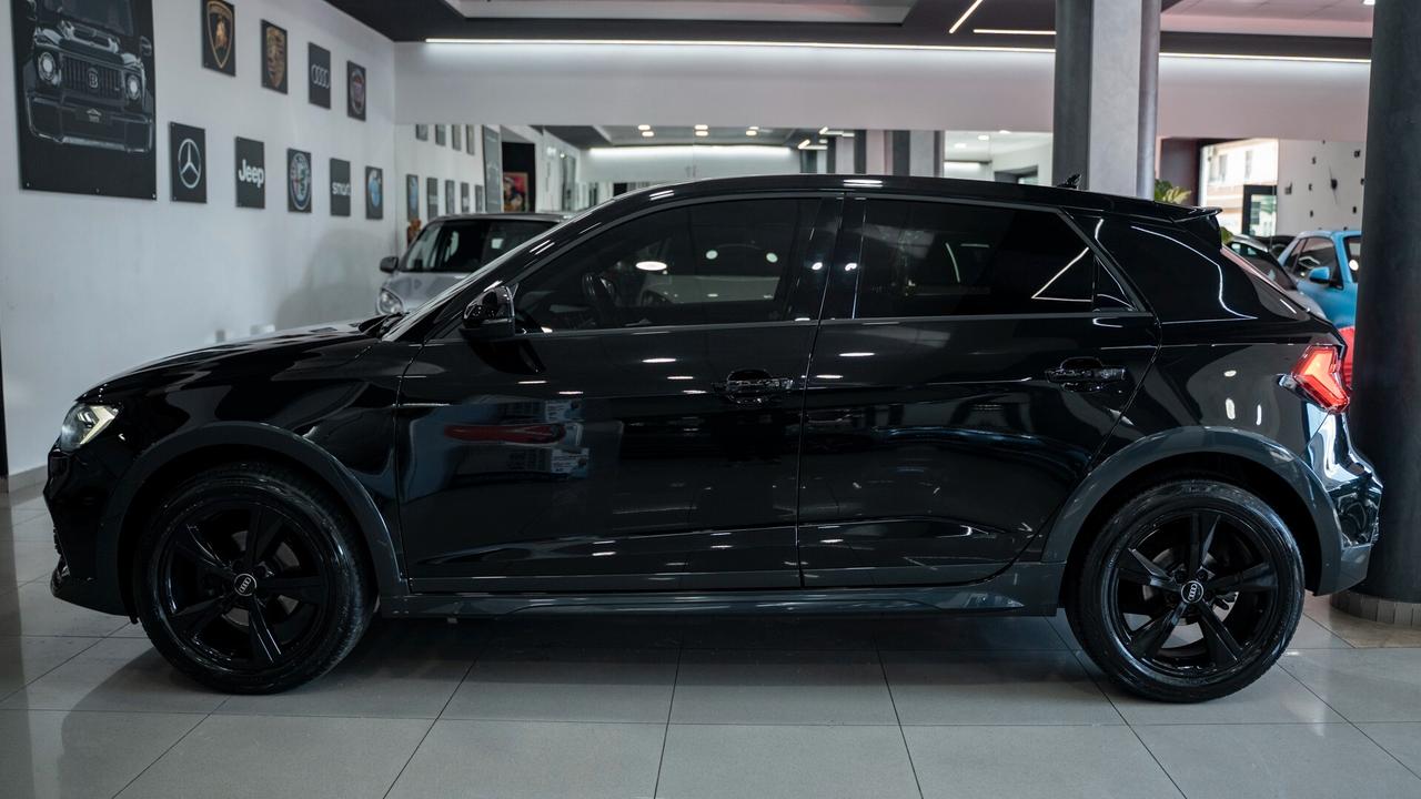 Audi A1 CITYCARVER 30 1.0 TFSI S TRONIC SPORT BLACK EDITIO