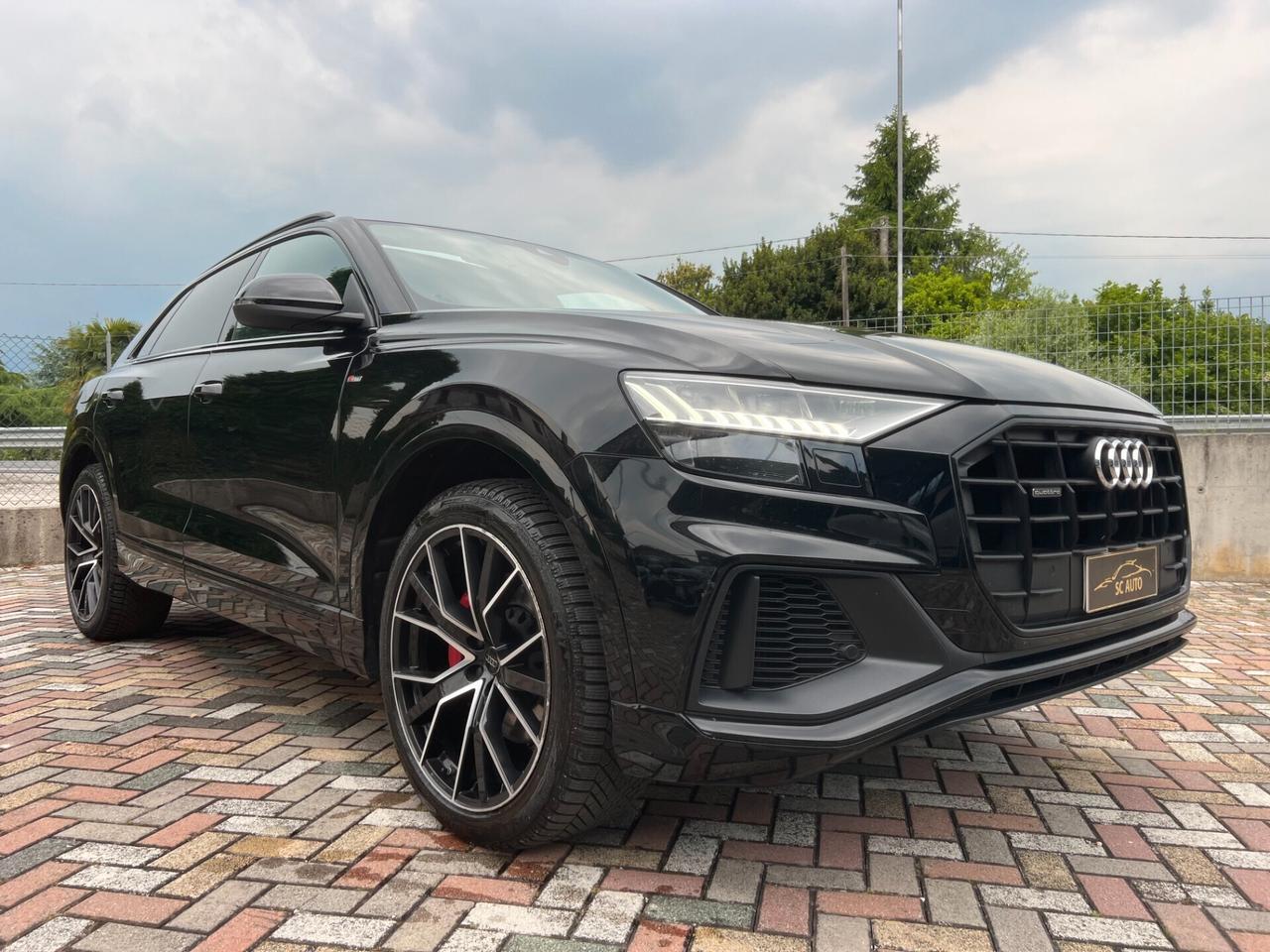 Audi Q8 55 TFSI e quattro tiptronic Sport