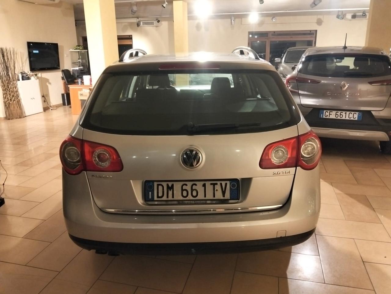 Volkswagen Passat 2.0 16V TDI Var. Business 140cv