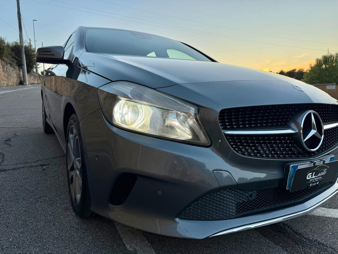 Mercedes A180 Sport/1.5 110 CV/KEYLESS/CAMERA/AMBIENT LIGHTS