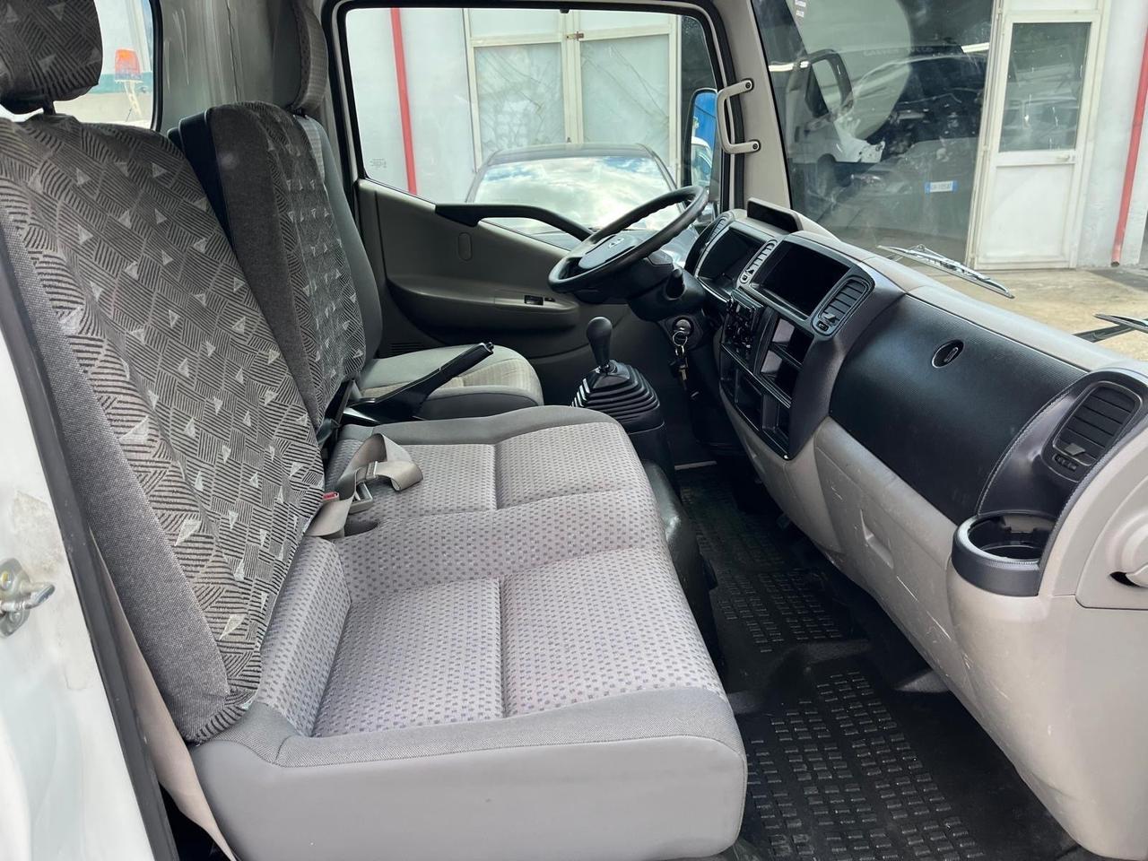 Nissan cabstar NT400 35.13/25 cass/gru-2011