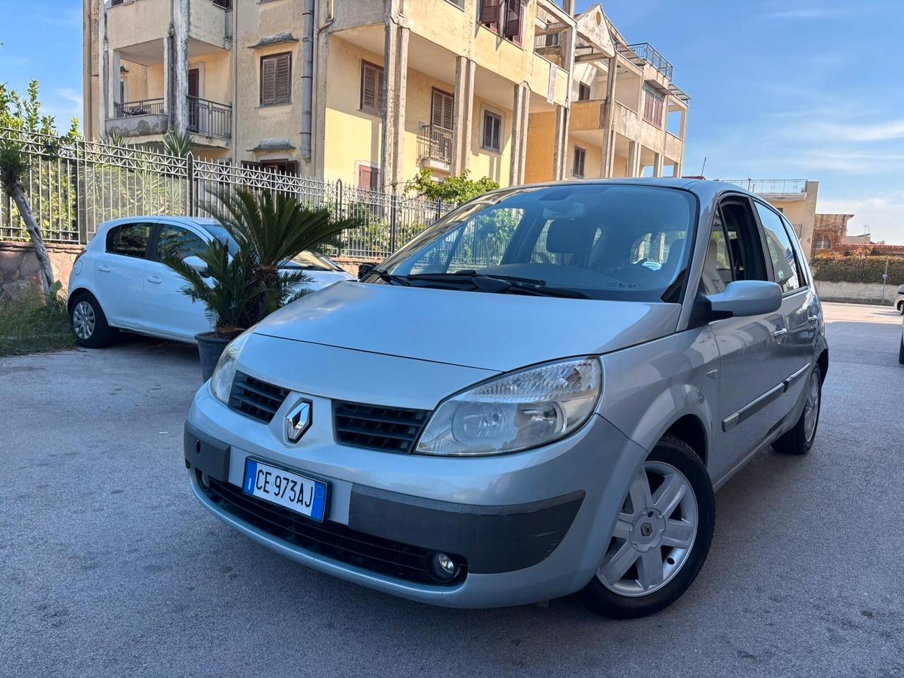 Renault Scenic 1.6 16V LUXE DYNAMIQUE