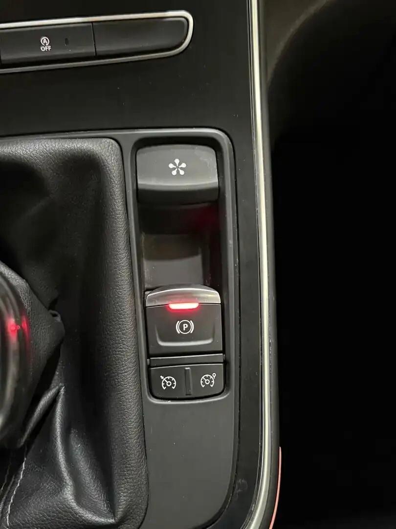 Renault Scénic dCi 8V 110 CV EDC Energy Intens