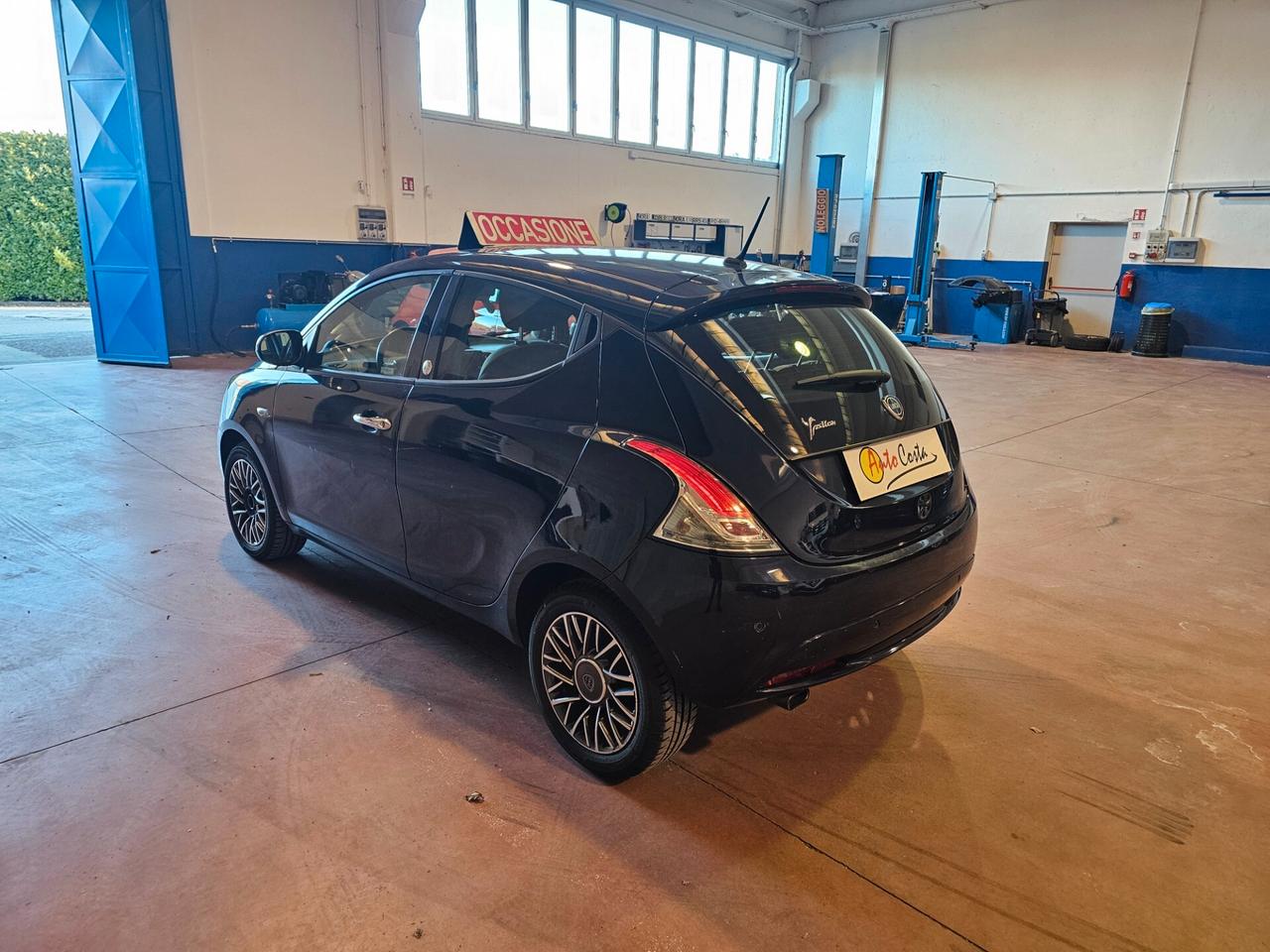 Lancia Ypsilon 1.2 69 CV 5 porte GPL Ecochic Gold NEOPATENTATI