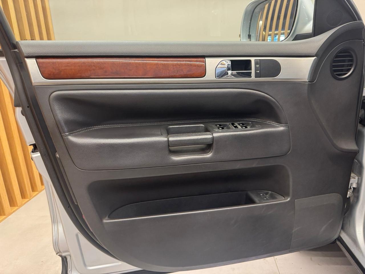 Volkswagen Touareg 2.5 EXCLUSIVE UNIPRO AUTOMATICA FULL
