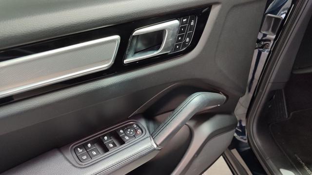 PORSCHE Cayenne Coupé 3.0 V6 E-Hybrid Platinum Edition