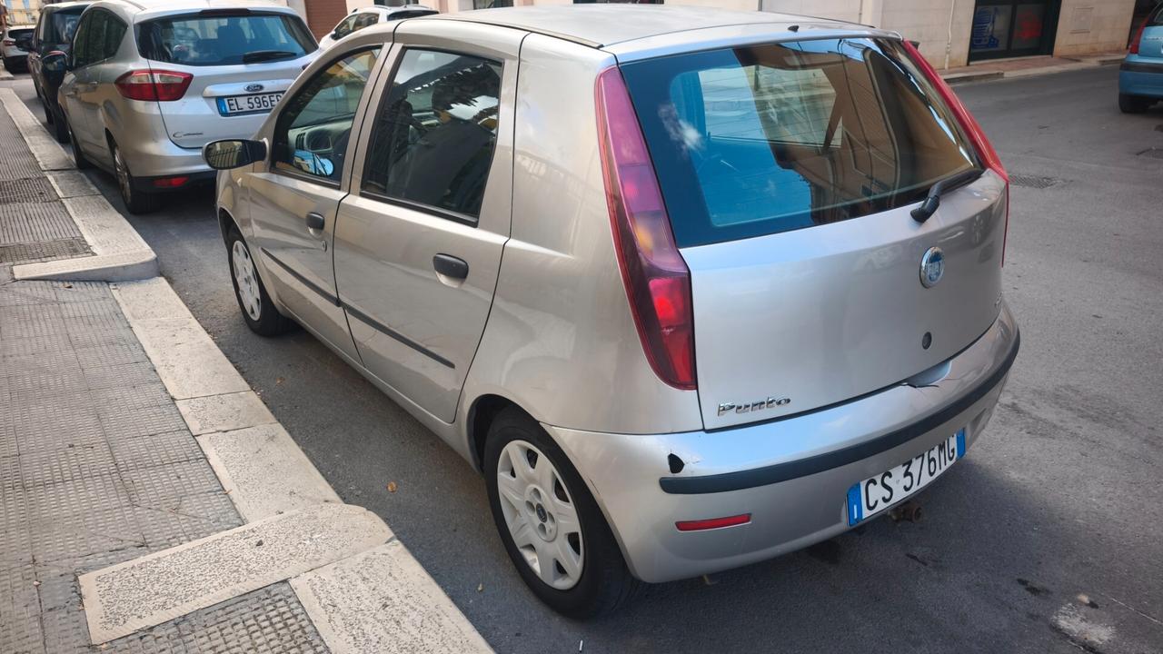 Fiat Punto 1.3 MULTIJET 75cv Gancio traino 2005