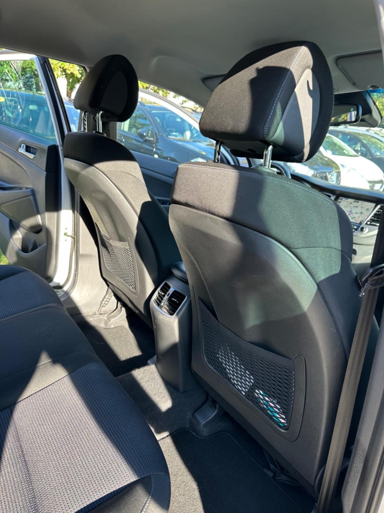 Hyundai TUCSON 1.7 CRDi XPOSSIBILE UNICOPR