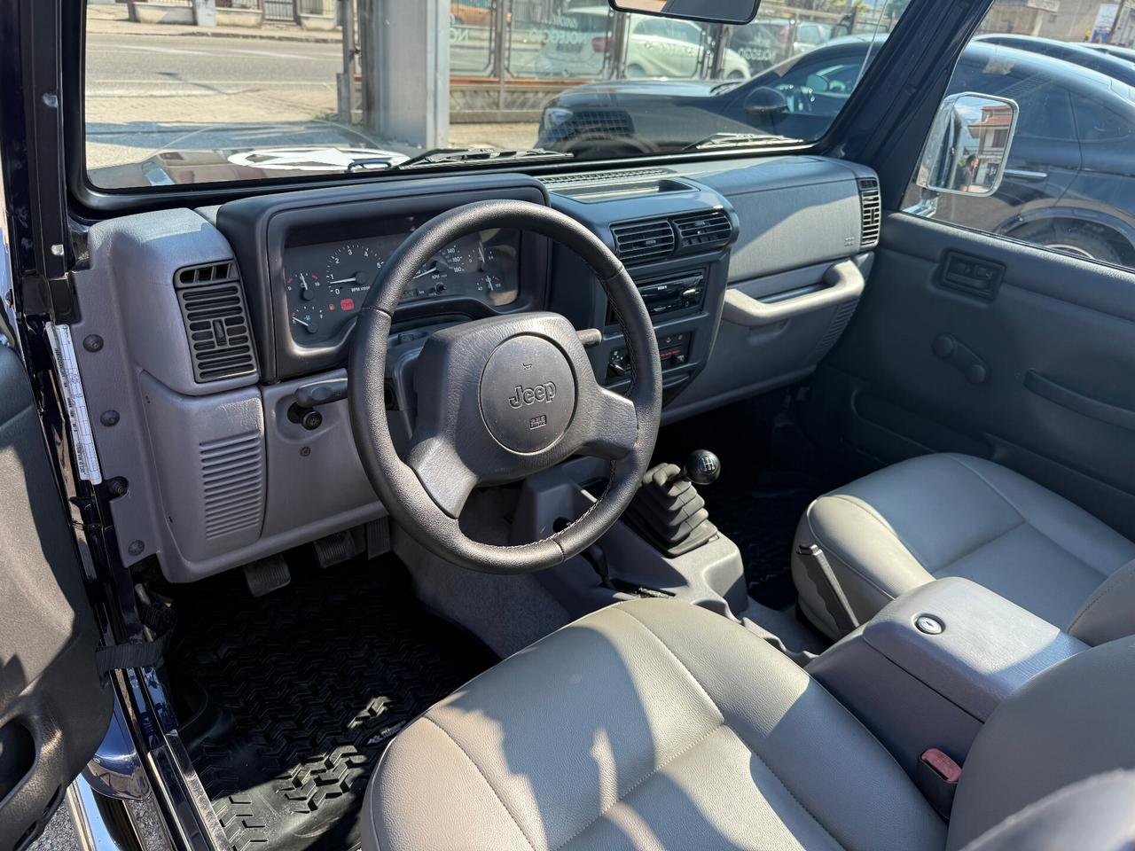 Jeep Wrangler 2.5 cat Soft top (EU)