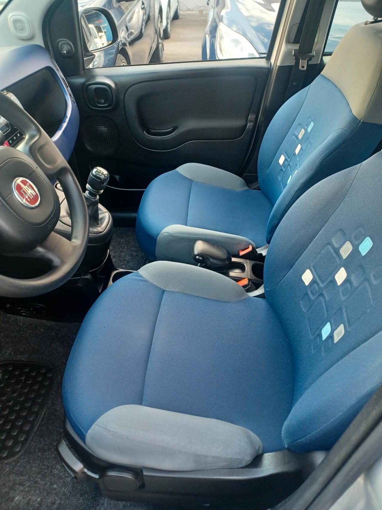 Fiat Panda 1.2 Lounge EURO 6