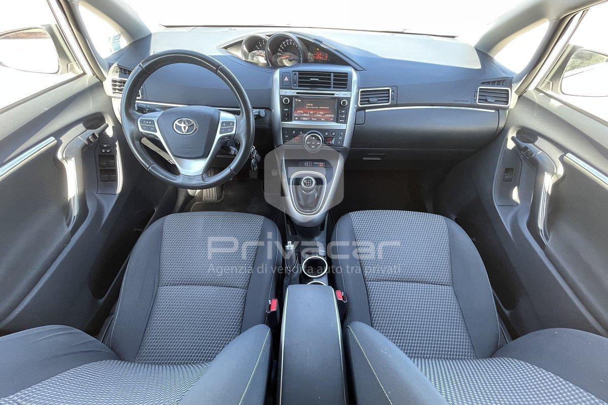 TOYOTA Verso 1.6 D-4D Active