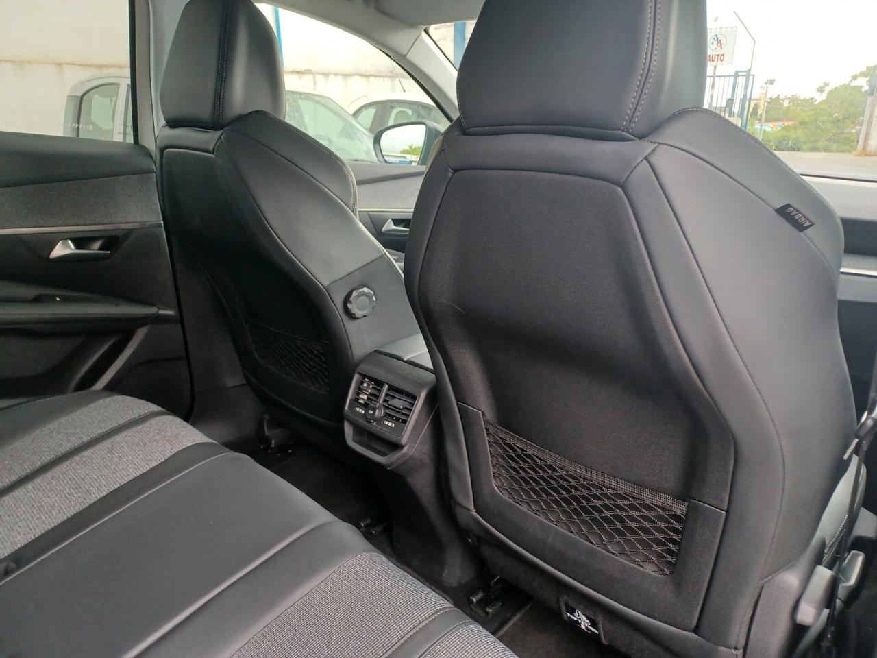 Peugeot 3008 1.5 HDI 130 CV AUTOMATICA ALLURE