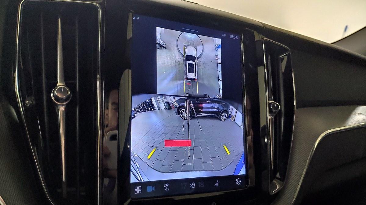 VOLVO Xc60 B5 Mild Hybrid Awd Automatico Plus Dark