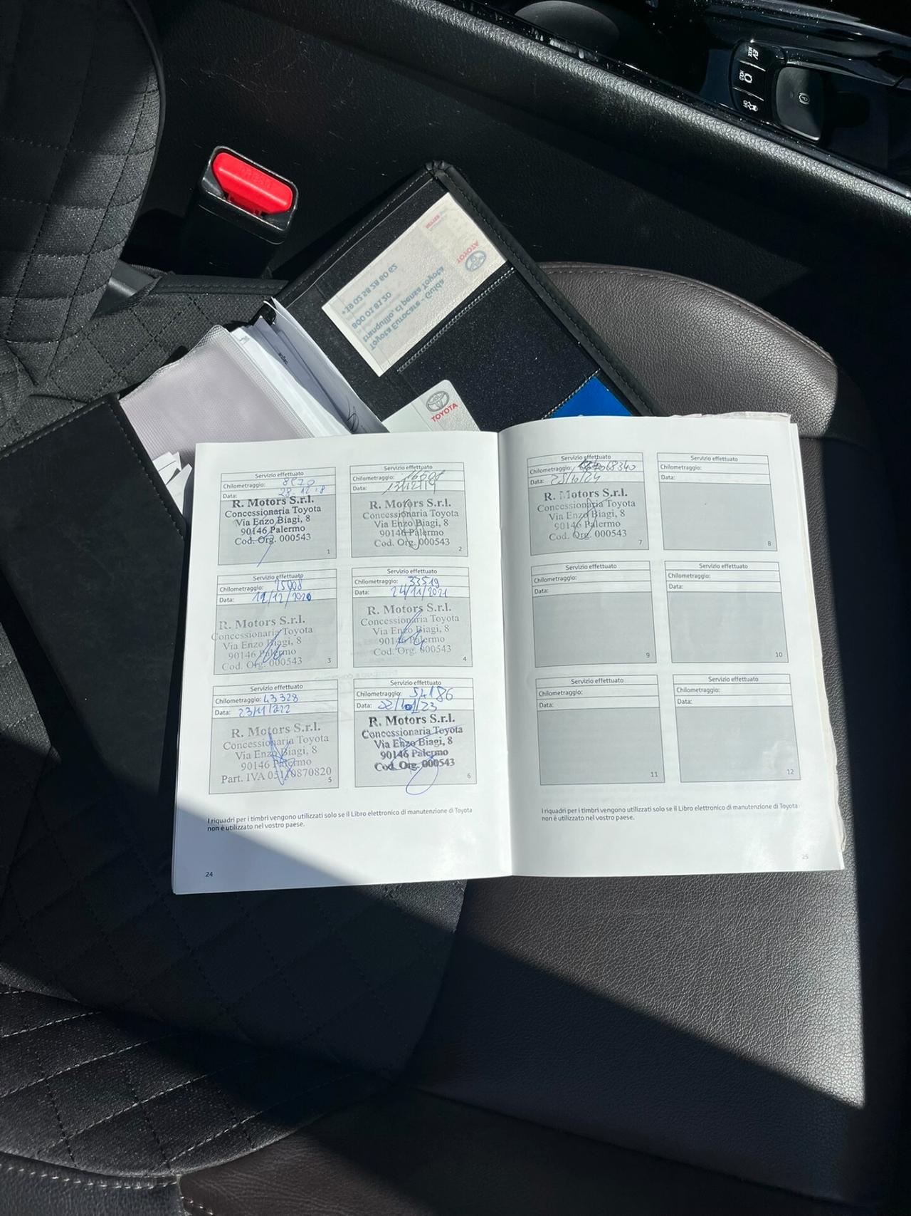 Toyota C-HR 1.8 Hybrid E-CVT Lounge