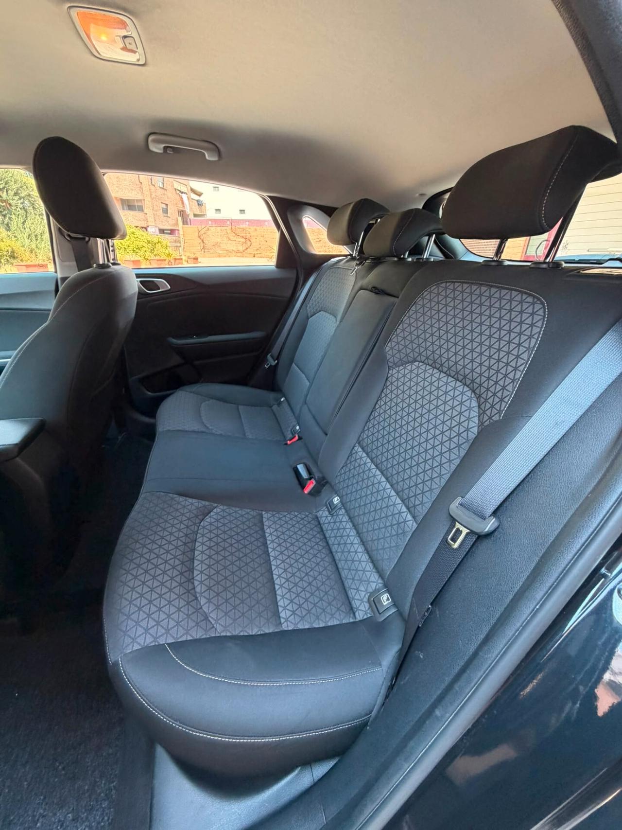 Kia Ceed 1.4 MPi GPL 5p. Urban