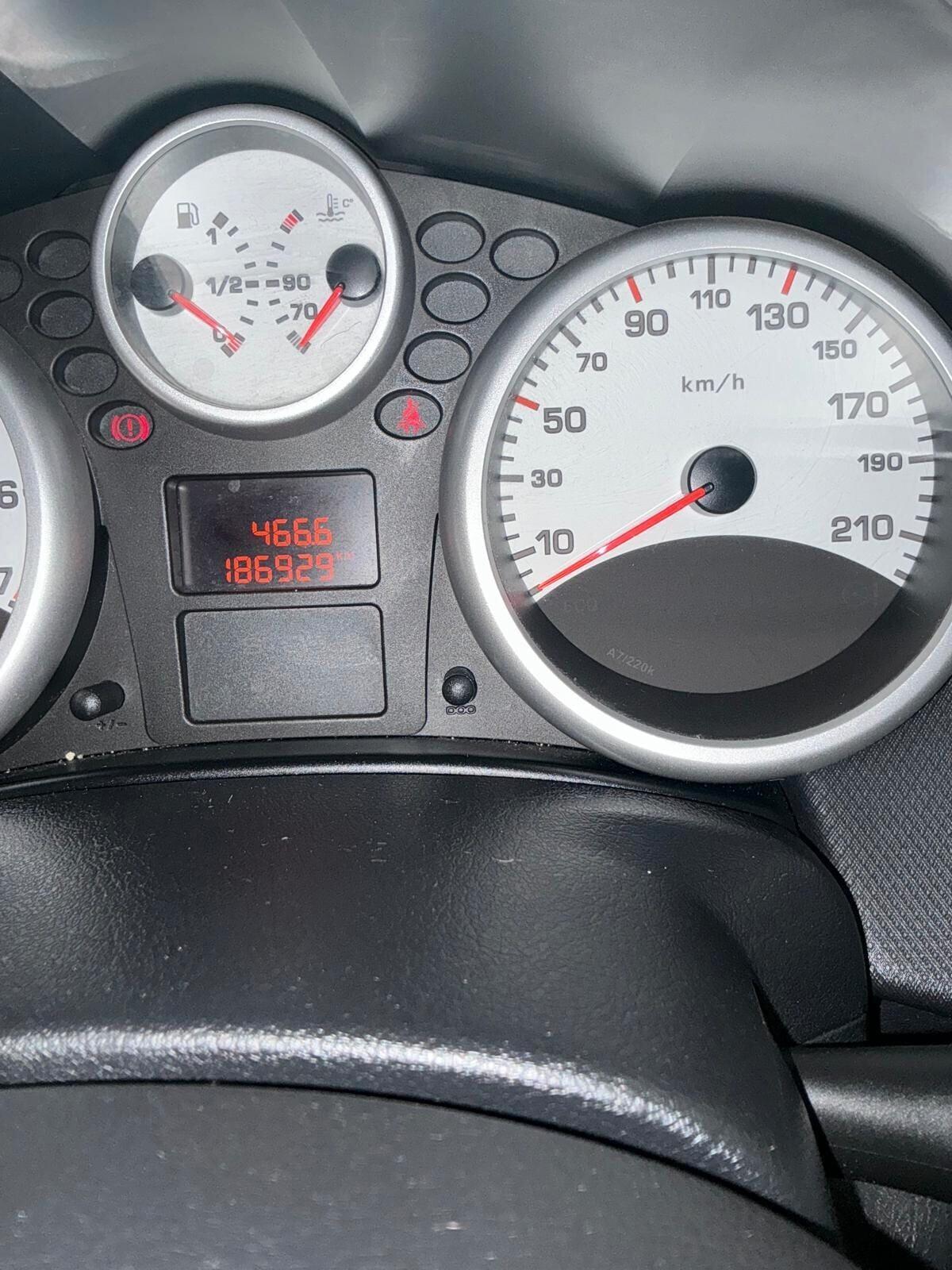 PEUGEOT 207SW 1.4 VTi EURO 5 IDEALE PER NEOPATENTATI NO BOLLO TENUTA BENE
