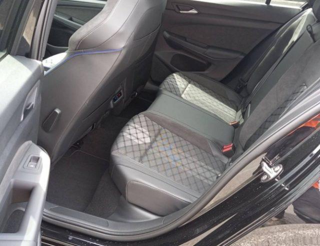 VOLKSWAGEN Golf 2.0 TDI 150 CV DSG SCR R-Line in PROMO con Tetto P