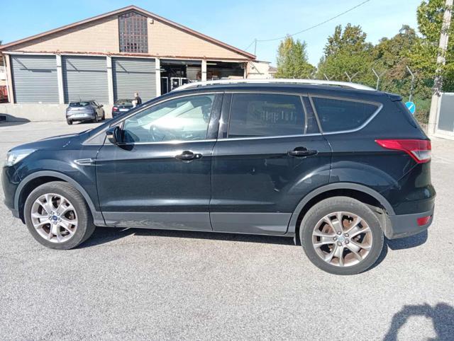 FORD Kuga 2.0 TDCI 150 CV S&S 4WD Powershift Titanium