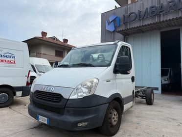 Iveco Daily 35S15/2.3/TEALIO/PATENTE B/2014
