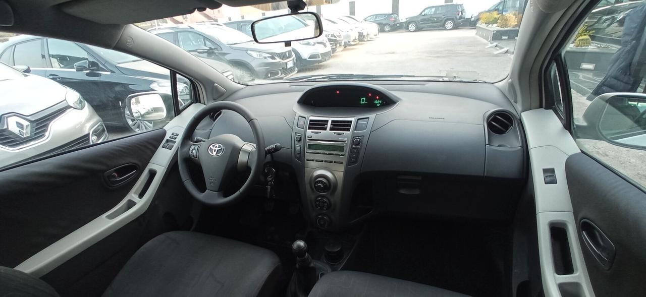 Toyota Yaris 1.0 - 1 PROPRIETARIO