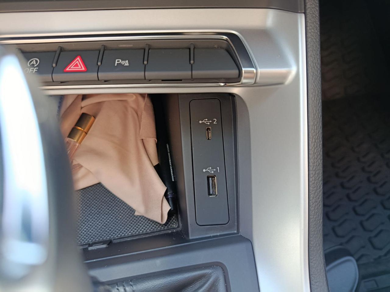 Audi Q3 2.0 TDI Business #6230