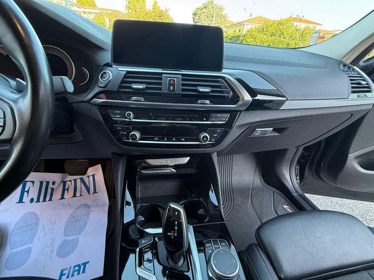 BMW - X4 - xDrive20d xLine
