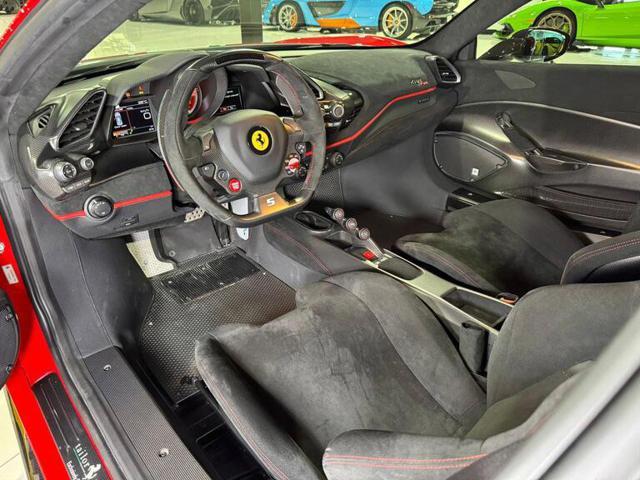 FERRARI 488 Pista Tailor Made Exclusively for Piloti Ferrari