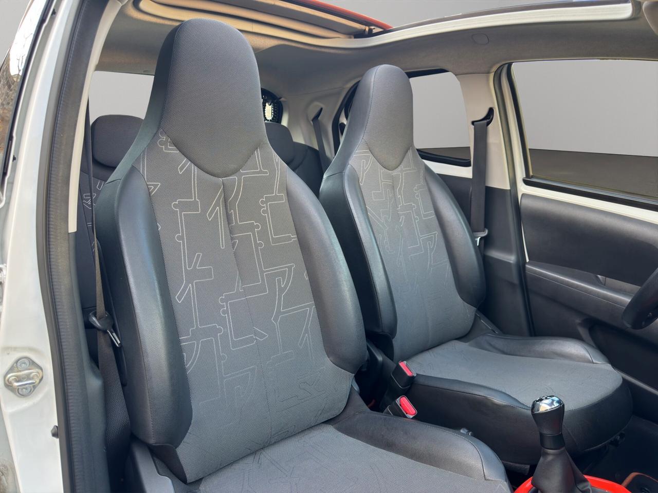 Toyota Aygo 1.0 VVT-i 72 CV 5 porte x-wave orange