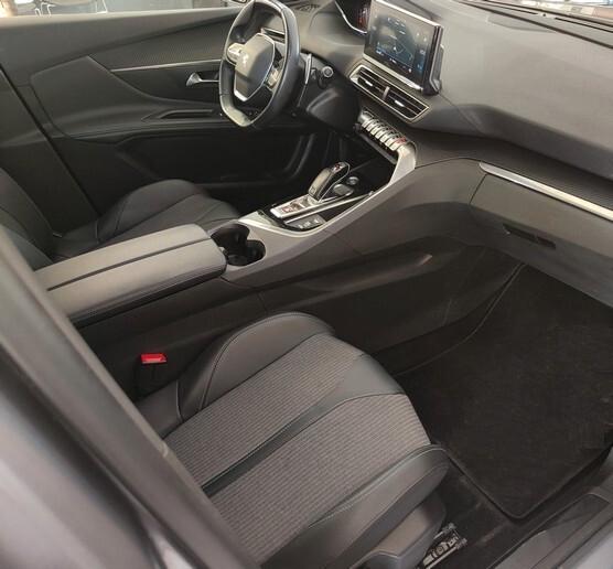 Peugeot 3008 BlueHDi 130 S&S EAT8 Allure