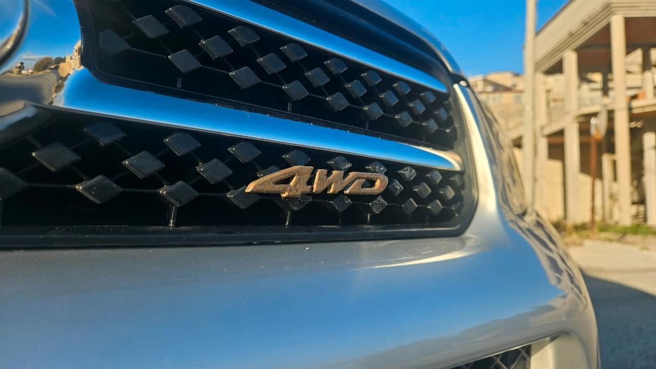 Toyota RAV4 2.2 D-4D 136 CV Luxury