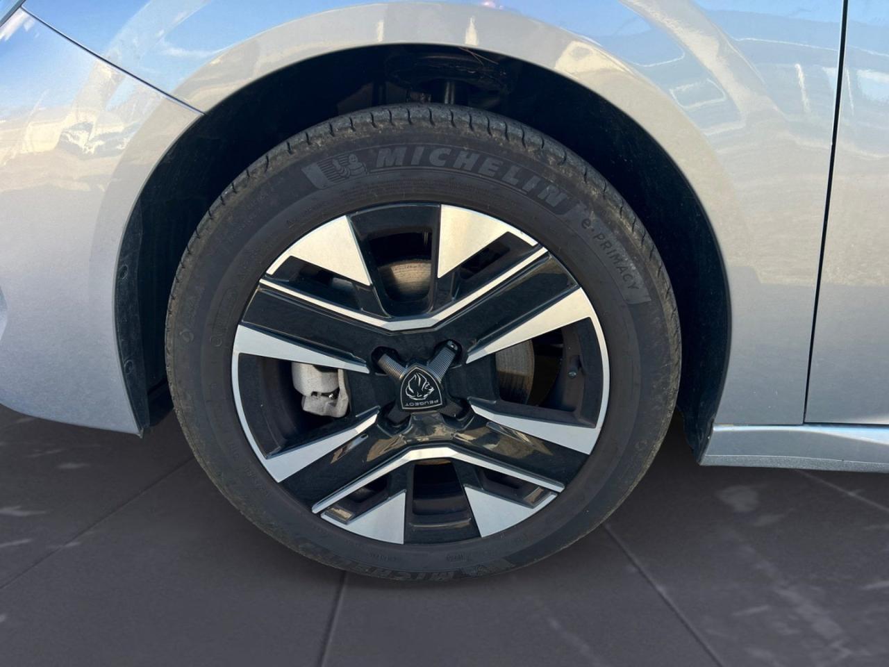 Peugeot 208 PureTech 100 Stop&Start 5 porte Allure KM 5.600