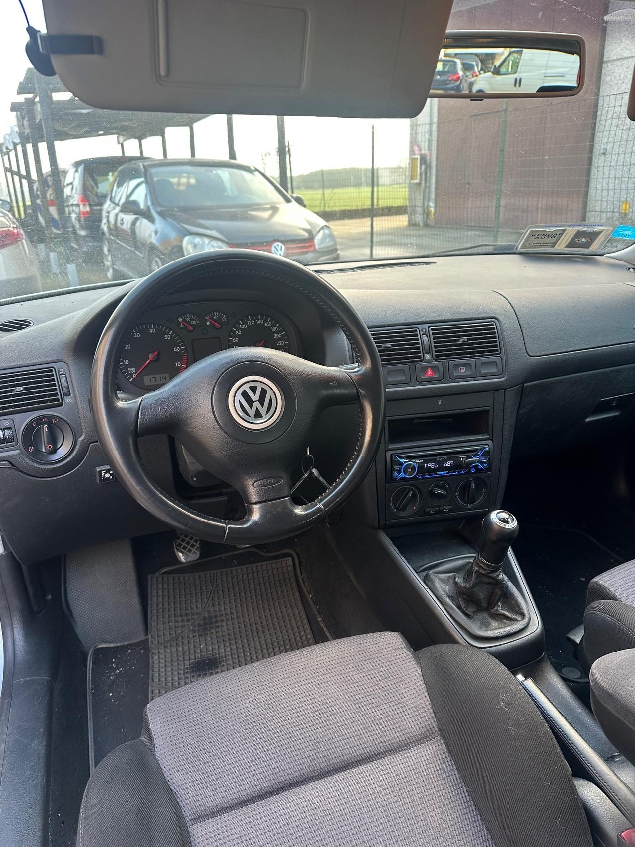 Volkswagen Golf 1.6 16V cat 5 porte Comfortline