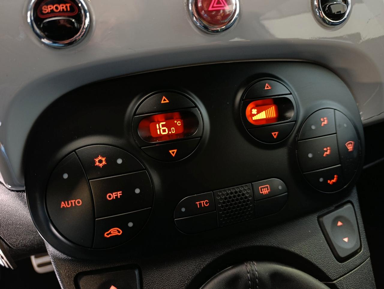 Abarth 500 C 1.4 Turbo T-Jet Bicolore Campovolo / Carrara