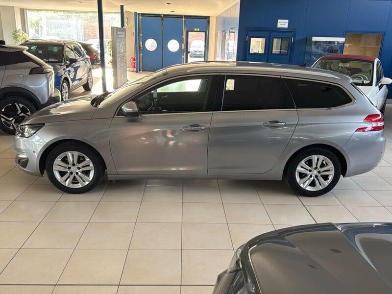 Peugeot 308 1.6 e-HDi 115cv Allure Cinghia Distrib. e Frizione Nuove Gancio Traino