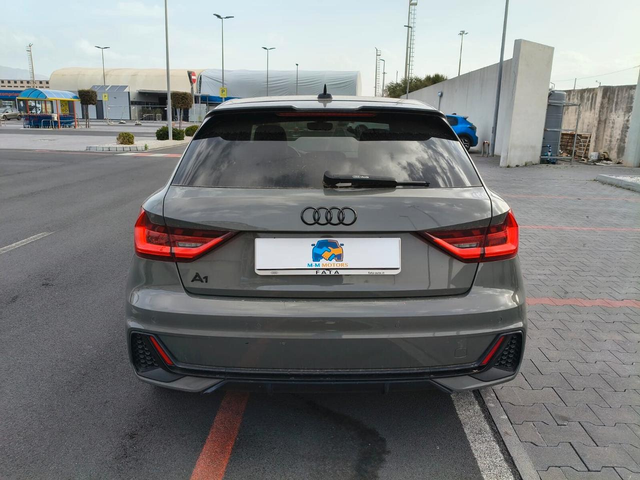 Audi A1 citycarver 30 TFSI S tronic Identity Contrast