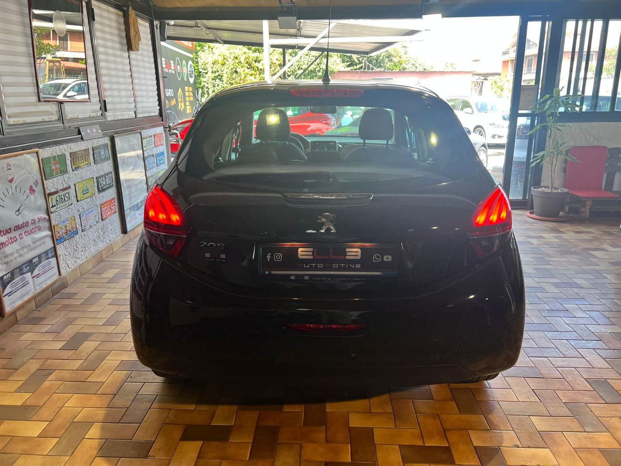 Peugeot 208 1.6 HDI 75 CV NEOPATENTATO