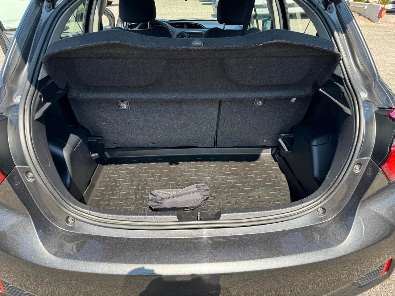 Toyota Yaris 1.5 Hybrid 5 porte Cool PREZZO REALE