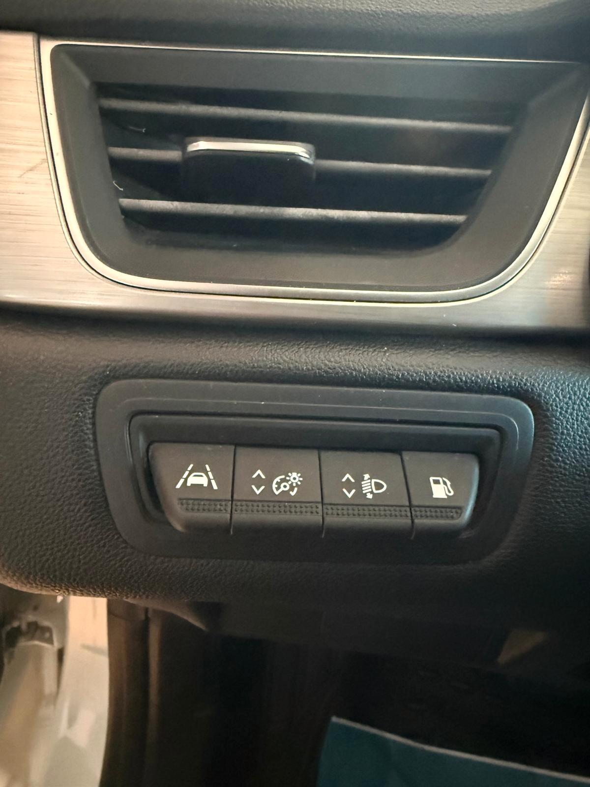 Renault Captur Plug-in Hybrid E-Tech 160 CV Initiale Paris