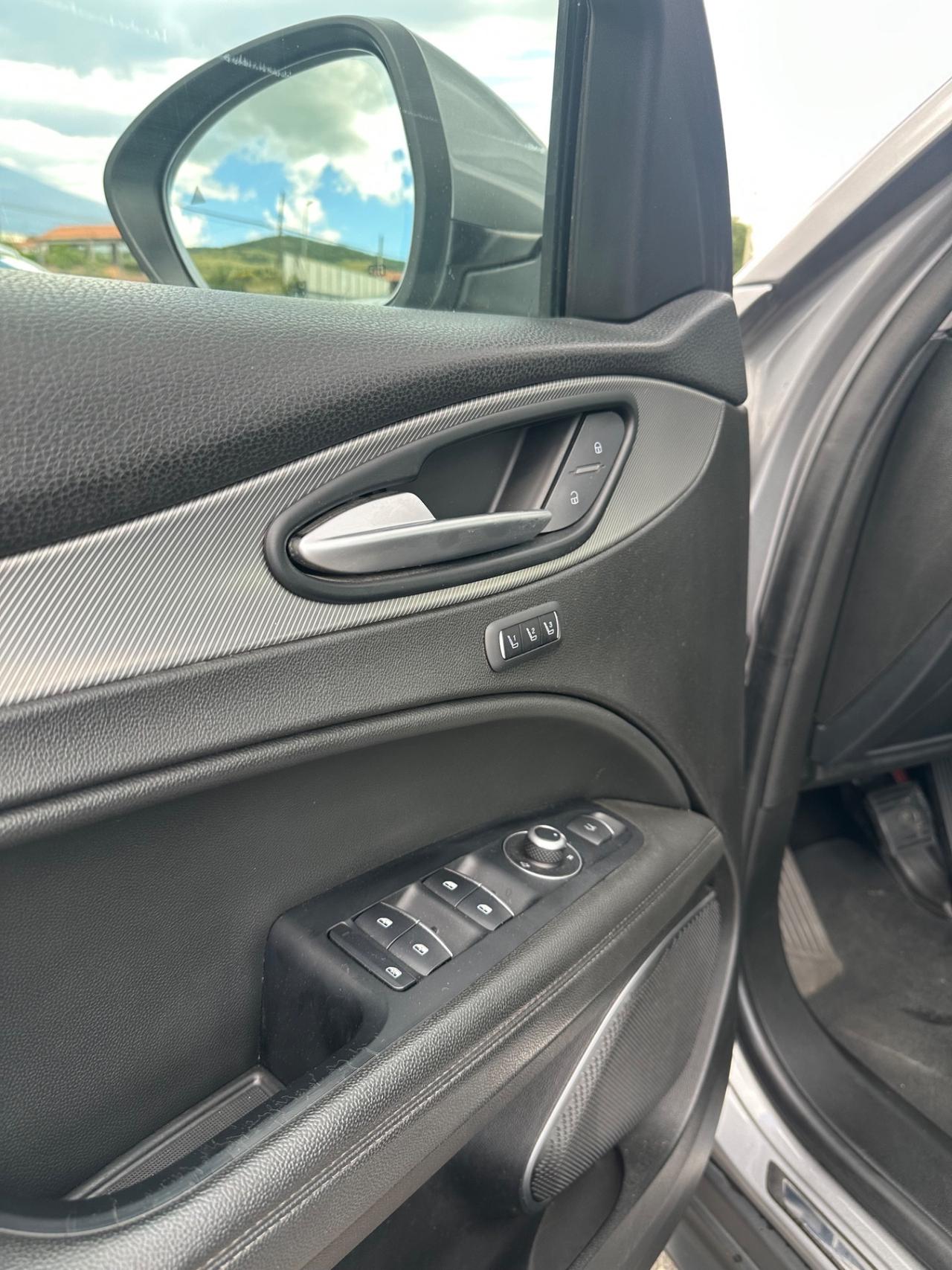 Alfa Romeo Stelvio 2.2 Turbodiesel 210 CV AT8 Q4 Executive