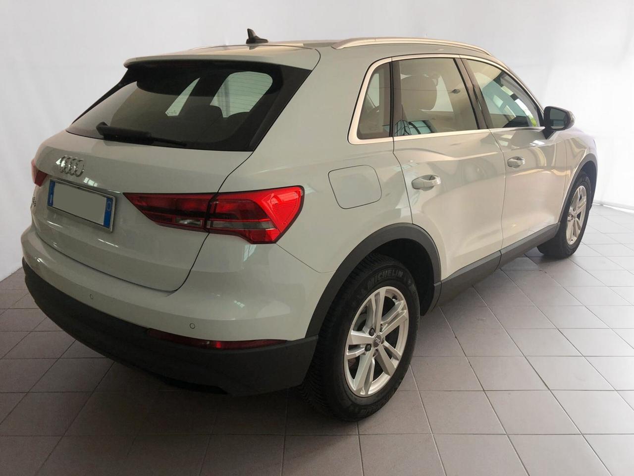 Audi Q3 35 TDI S tronic Business