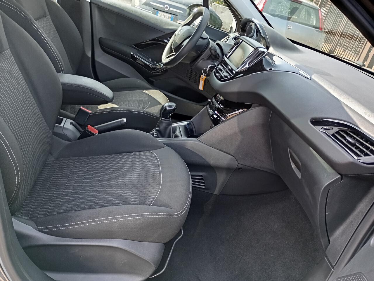 Peugeot 208 5P 1.2 PureTech 82CV Active