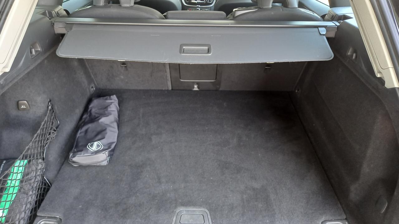 Volvo XC 60 XC60 B4 (d) AWD Geartronic Business