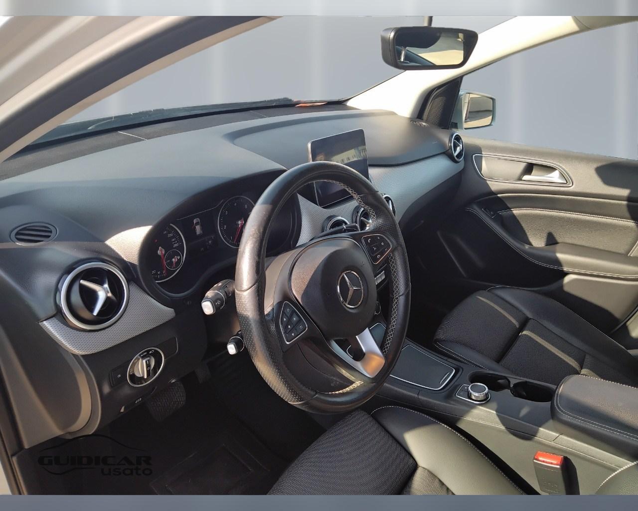 Mercedes-Benz Classe B - T246 - B 200 d (cdi) Sport auto