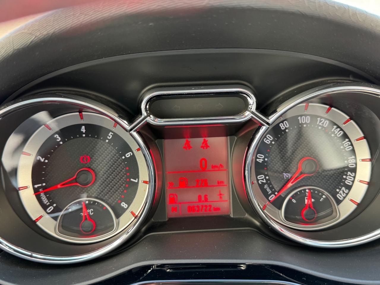 Opel Adam Rocks 1.4 87 CV Start&Stop Easytronic Unlimited