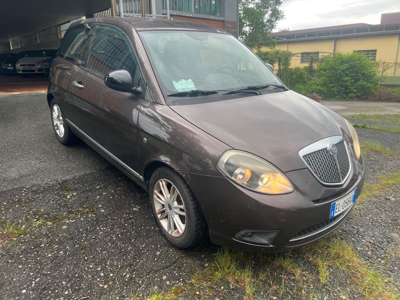 Lancia Ypsilon 1.2 69 CV 5 porte S&S Gold