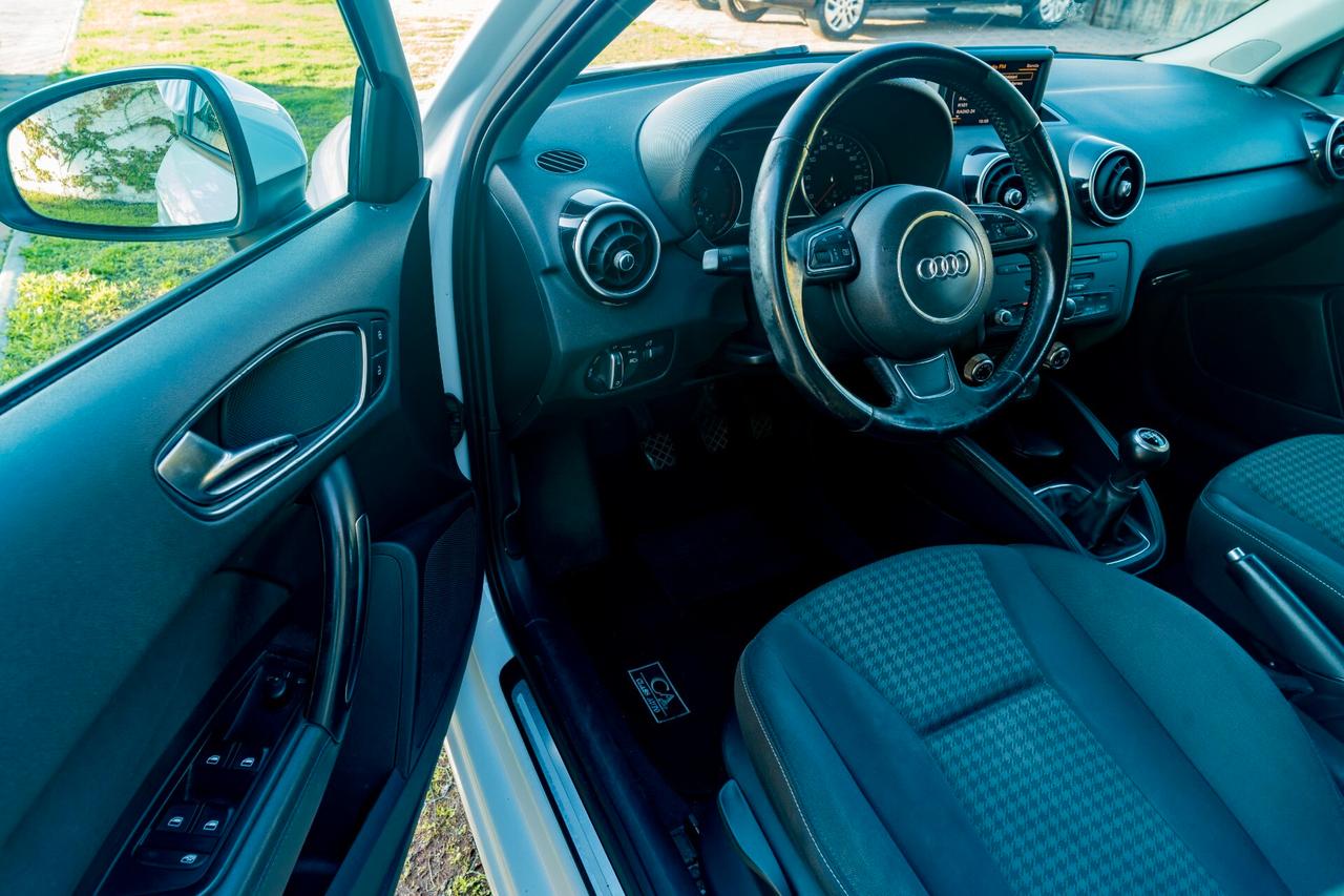 AUDI - A1 Sportback - 1.6 TDI 105 CV Ambition - NEOPATENTATI - FINANZIABILE - PERMUTE