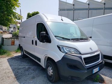 PEUGEOT Boxer 330 2.2 BlueHDi 140 S&S L2-H2 Furgone