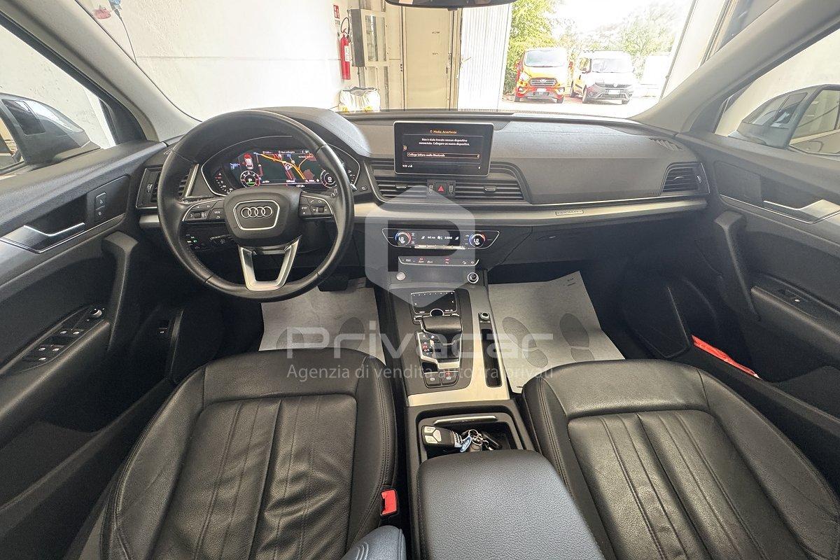 AUDI Q5 40 TDI quattro S tronic Business Design