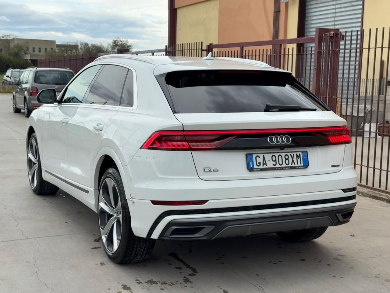 Audi Q8 50 TDI 286 CV quattro tiptronic SLINE
