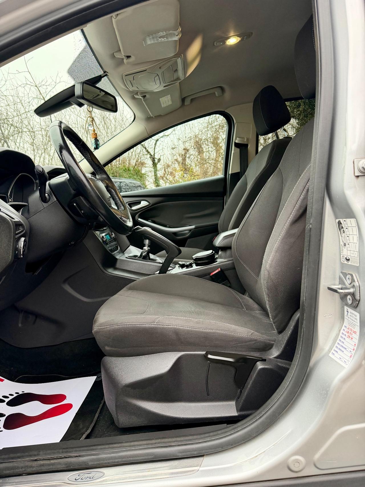 Ford Focus 1.6 105 CV SW Titanium km 142,000 garanzia 12 mesi